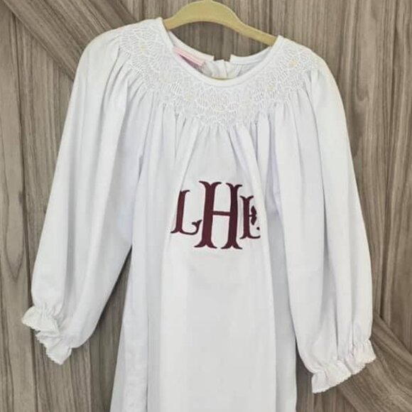 Petit Bebe Girls Kids Smocked Bishop LHE Monogram Dress Size 4Y White NWOT - Picture 4 of 7
